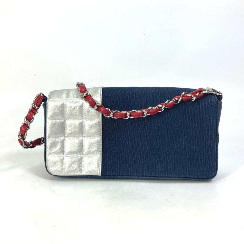 CHANEL Vintage Blue Shoulder Bag - Picture 2 of 15